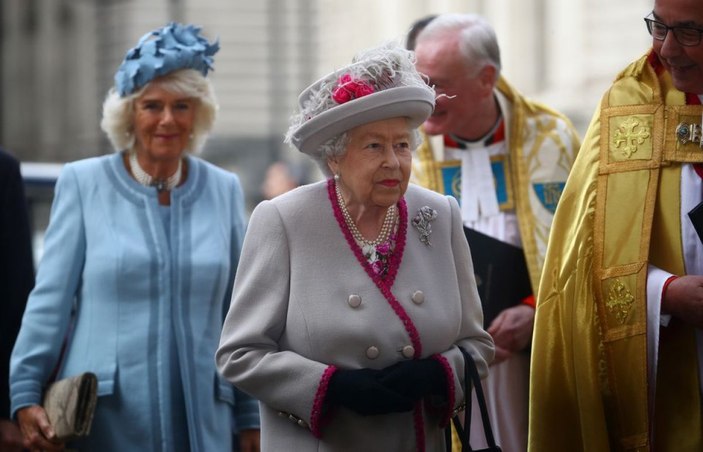 İngiltere'nin yeni kraliçesi Camilla oldu