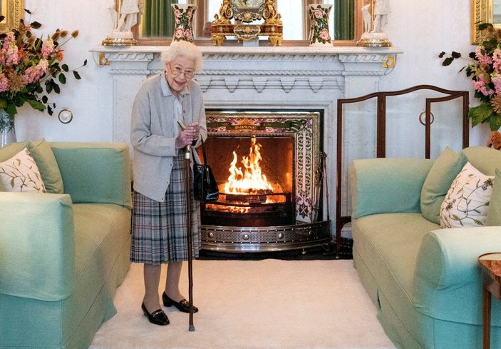 Kraliçe Elizabeth'in son fotoğrafını Avustralyalı doktor yorumladı