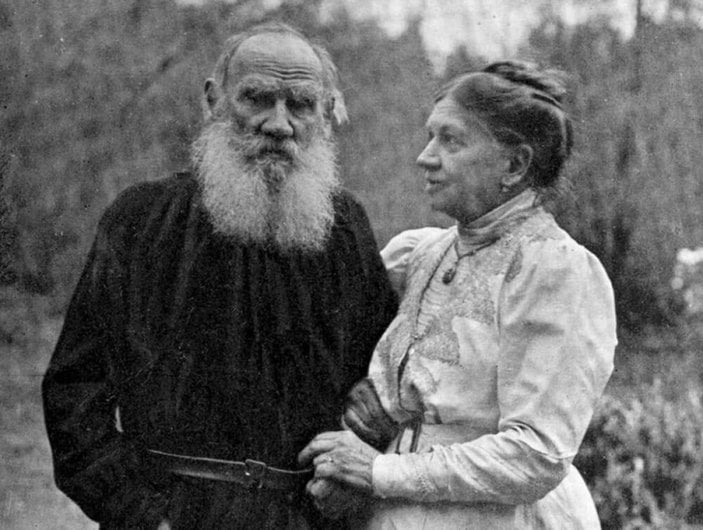 Tüm zamanların en iyi yazarları arasında gösterilen Tolstoy, 196 yaşında