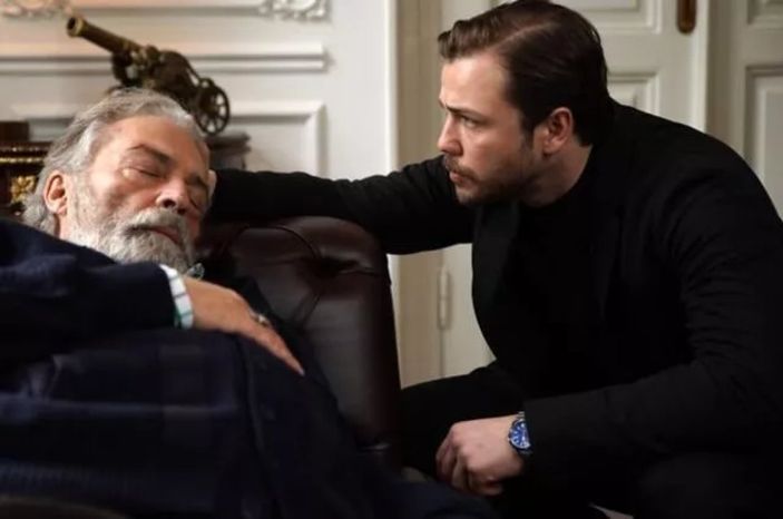 Tolga Sarıtaş'a ölen genç kızlar...Bu hali sizi dumur edecek!