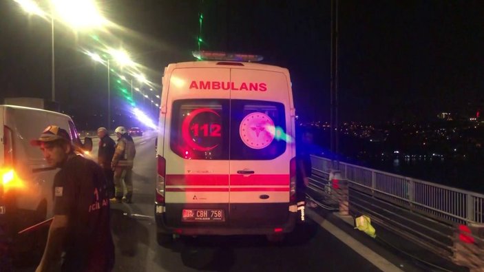 FSM köprüsünde dur ihtarına uymayan sürücü 2 polis memurunu yaraladı