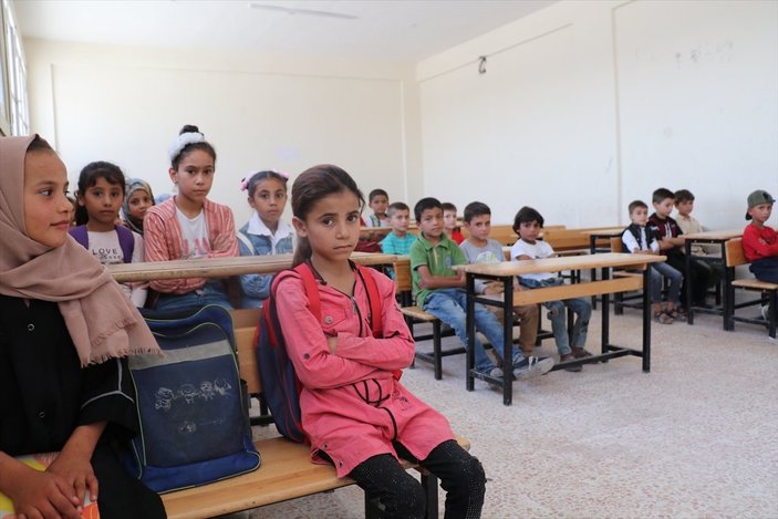 Barış Pınarı bölgesinde 49 bin öğrenci ders başı yaptı