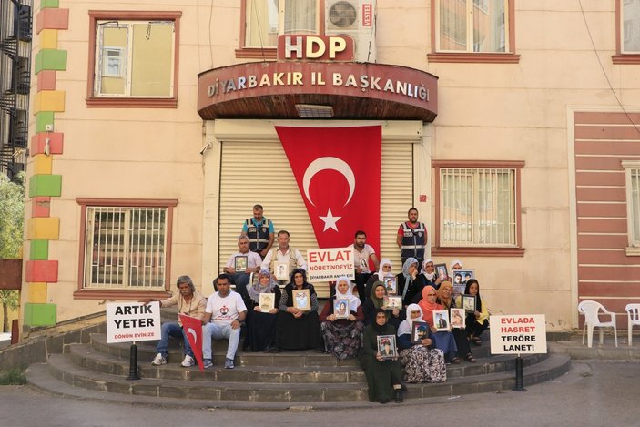 Evlat nöbetindeki babadan HDP'ye: Kapıları Kandil'e açılıyor