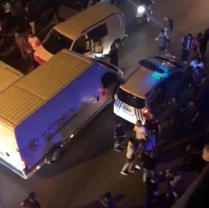 Bağcılar’da husumetli aileler, sokak ortasında çatıştı