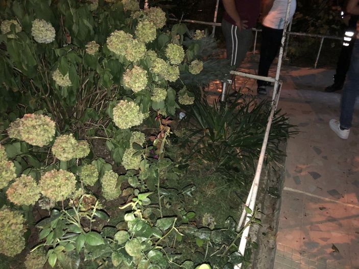 Sinop'ta camdan düşen 12 yaşındaki çocuk yaralandı