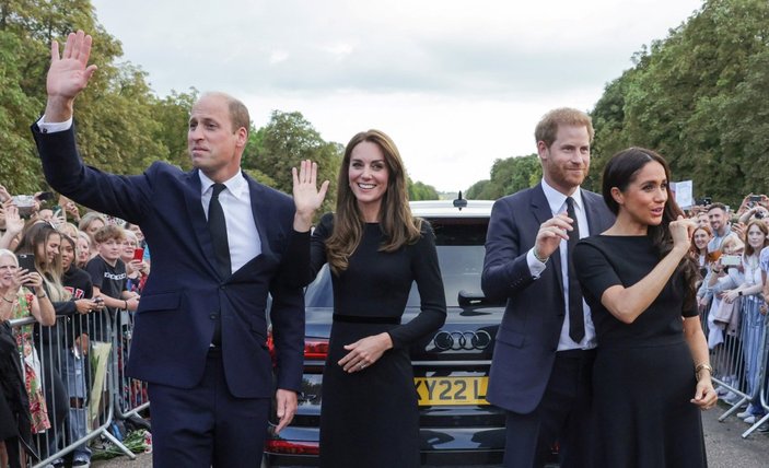 CNN, Prens William ve eşi Kate için 'diğer ikisi' dedi