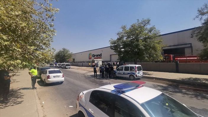 Gaziantep'te fabrikada yangın: 5 işçi dumandan etkilendi