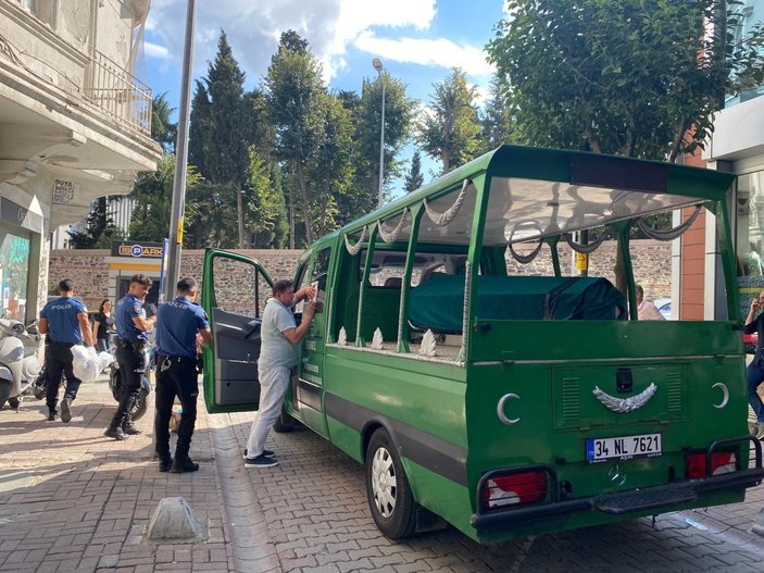 İstanbul'da merdivene asılı kadın cesedi bulundu