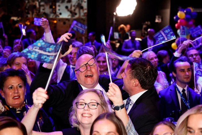 İsveç'te seçimlerin galibi, Sosyal Demokrat Parti oldu