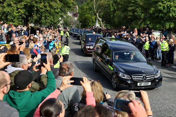 Kraliçe Elizabeth'in cenazesinde devlet liderlerine özel uçak ve makam aracı yasağı