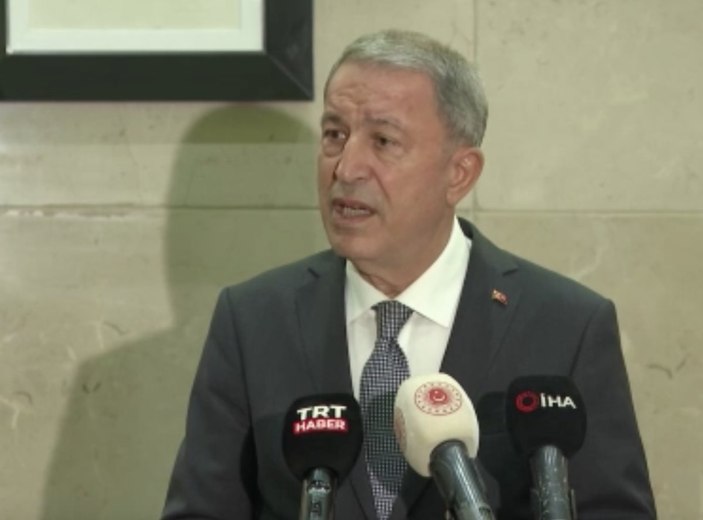 Hulusi Akar'dan Yunanistan'a: Akıllı olun tarihten ders alın