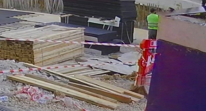 Maltepe'de, işçi kılığına girip inşaattan hırsızlık yaptılar