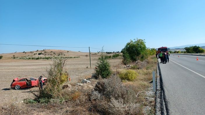 Denizli'de kontrolden çıkan araç defalarca takla attı: 2 ölü