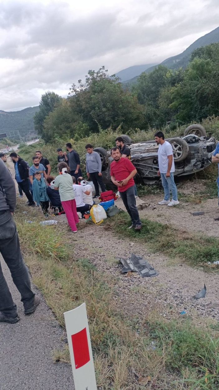 Karabük'te araç takla attı: 5 yaralı