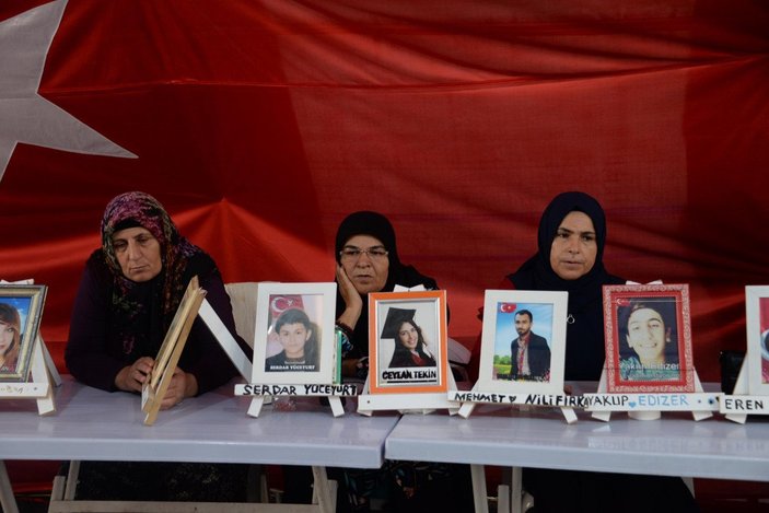 Evlat nöbetindeki anne: Senin yerin orası değil, benim yanım