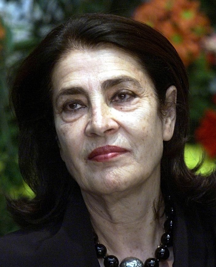 Yunan oyuncu Irene Papas hayatını kaybetti