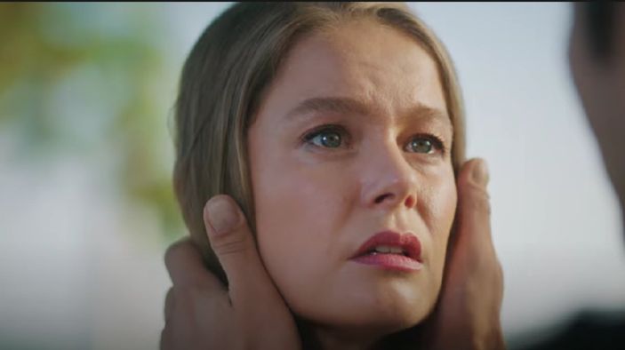 Camdaki Kız 49. bölüm fragmanı: Nalan ve Hayri öpüşmeye doyamadı