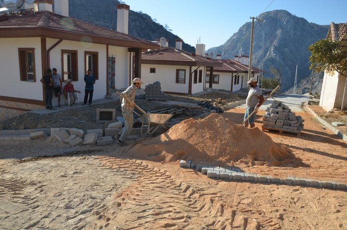 Antalya'da orman yangını sonrası yeni bir köy inşa edildi