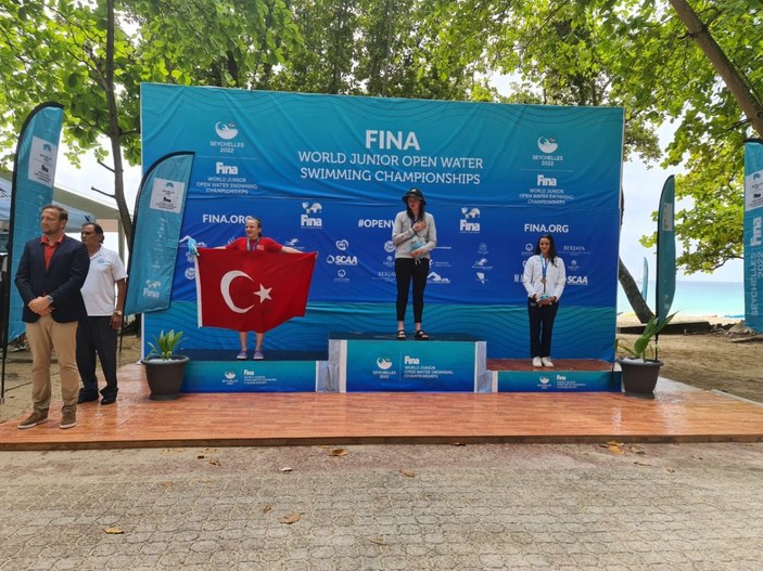 Genç yüzücü Tuna Erdoğan dünya ikincisi