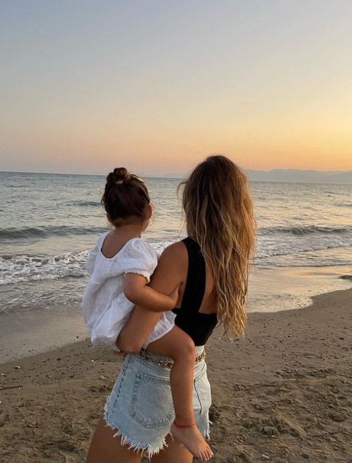 Hande Erçel'in yeğeninden yürek burkan haber! Annesi gibi kanser...