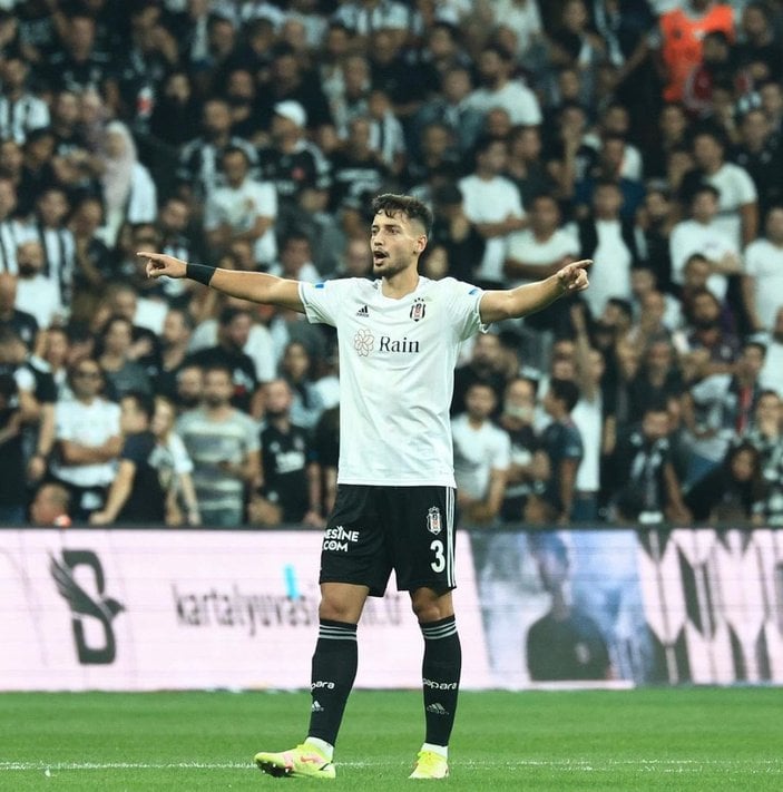 Beşiktaş'a Tayyip Talha Sanuç maça devam edemedi