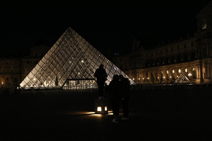 Louvre-Müzesi 