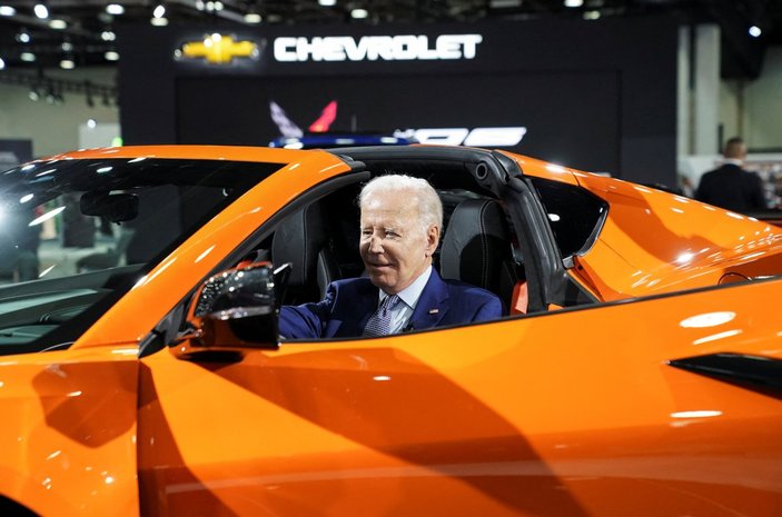Joe Biden, lüks araçları test etti