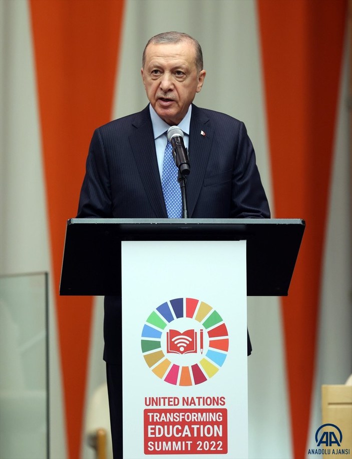 Cumhurbaşkanı Erdoğan: Eğitimi tamamen ücretsiz sunan bir ülkeyiz