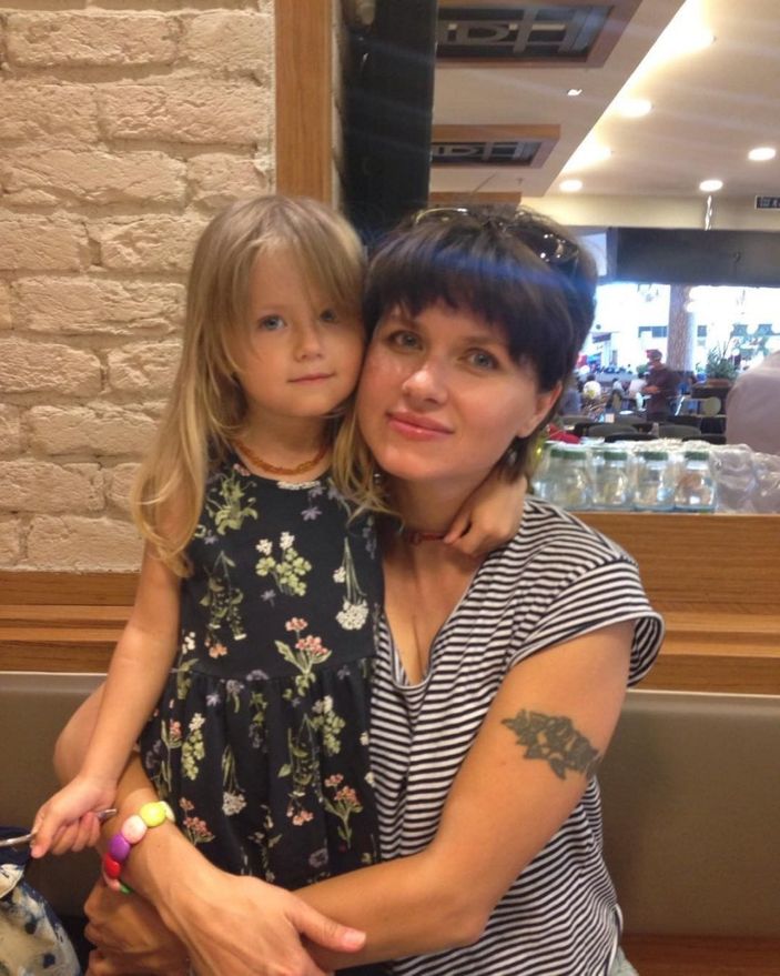 Gönüğl Dağı Kenan'ın eşi Arka Sokaklar'dan çıktı! Masmavi gözleri akıl aldı....