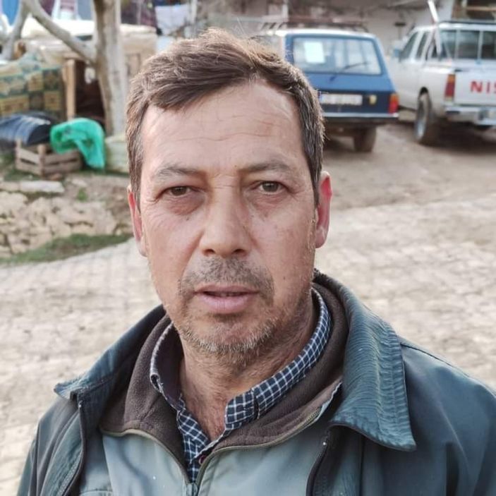 İzmir'de, üç katlı evinin balkonundan düşerek can verdi