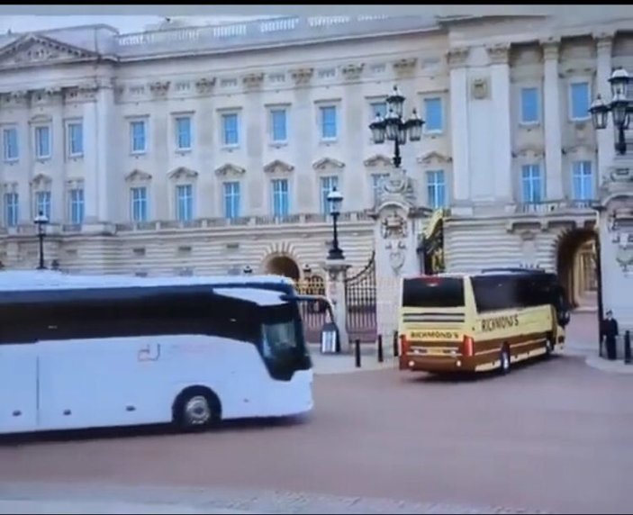 Kraliçe Elizabeth'in cenaze törenine Biden dışındaki liderler otobüsle taşındı