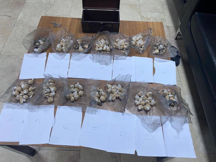 Eyüpsultan’da, bagajdan 1 kilogram uyuşturucu çıktı