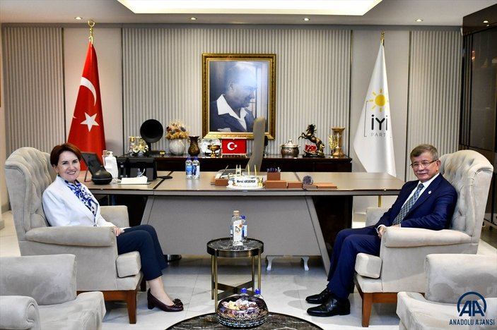 Meral Akşener ve Ahmet Davutoğlu, bir araya geldi