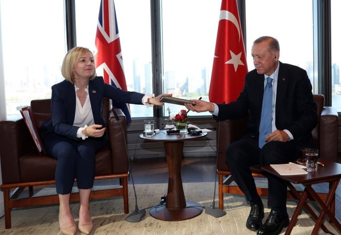 Cumhurbaşkanı Erdoğan, İngiltere Başbakanı Liz Truss ile görüştü
