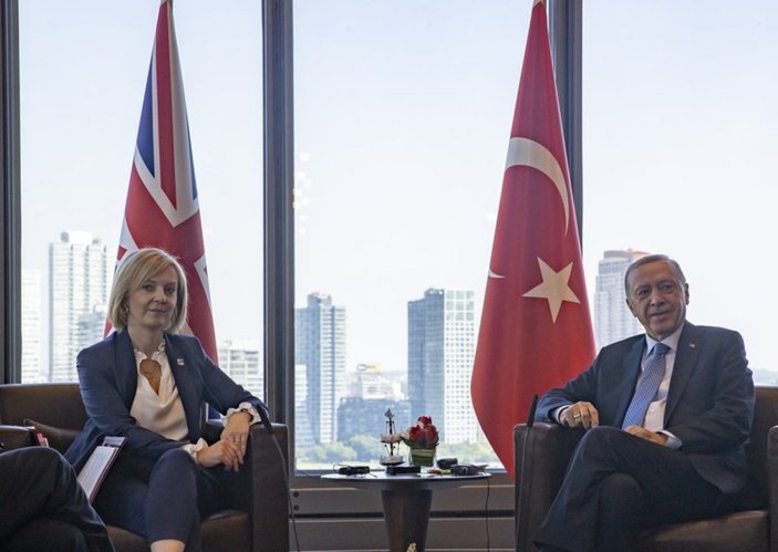 Cumhurbaşkanı Erdoğan, İngiltere Başbakanı Liz Truss ile görüştü