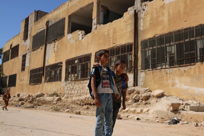 Suriye'nin kuzeydoğusunda savaşın gölgesinde dersbaşı yapıldı