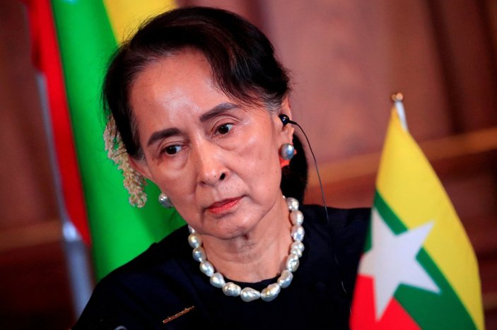 Myanmar cuntasından muhalefete sosyal medya tehdidi