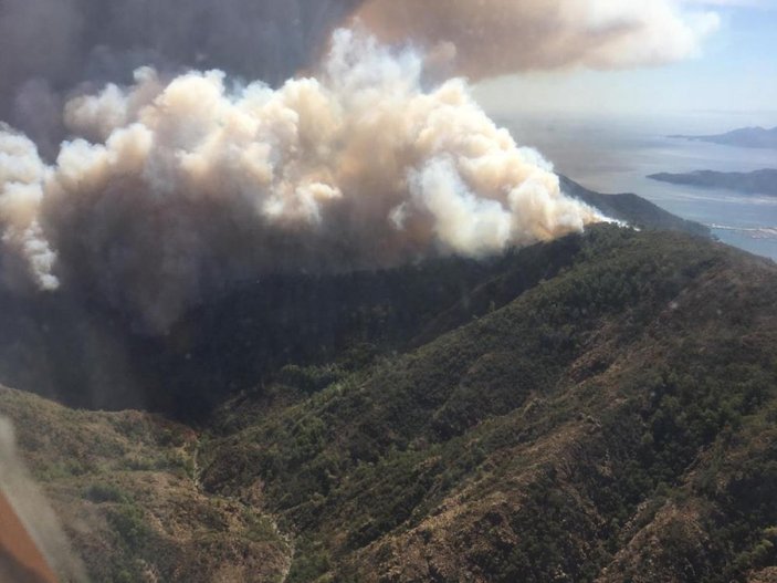 Marmaris'te orman yangınına müdahale