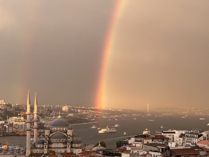 İstanbul'da gökkuşağı