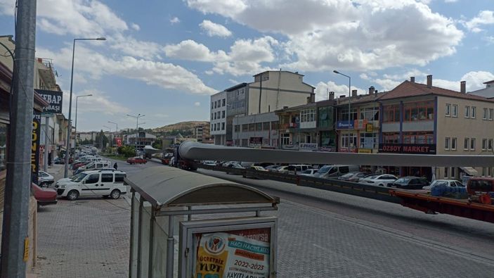 Sivas'ta 80 metre uzunluğundaki pervanelerin geçişi