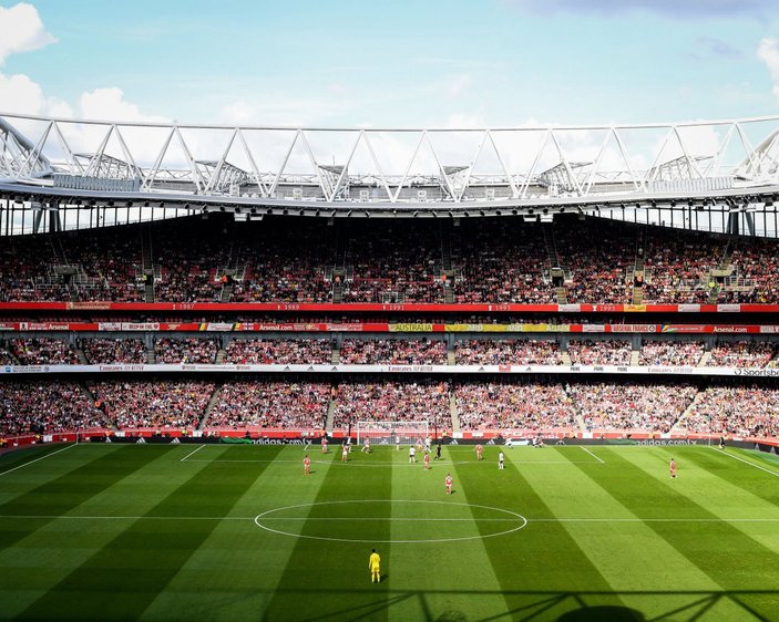 Arsenal - Tottenham maçında seyirci rekoru kırıldı