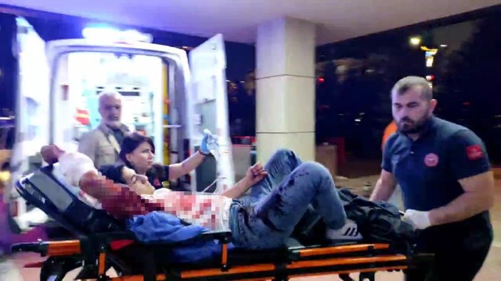 Kocaeli'de kentin göbeğinde onlarca kişi birbirine girdi: 2 yaralı 4 gözaltı