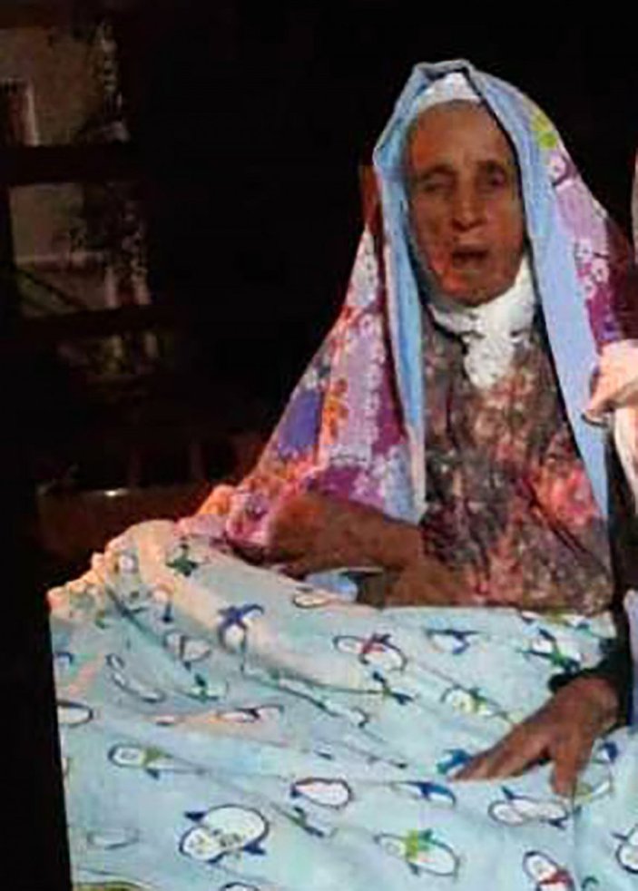 Adana'da, 90 yaşındaki kadın sokak ortasındaki silahlı çatışmada öldü