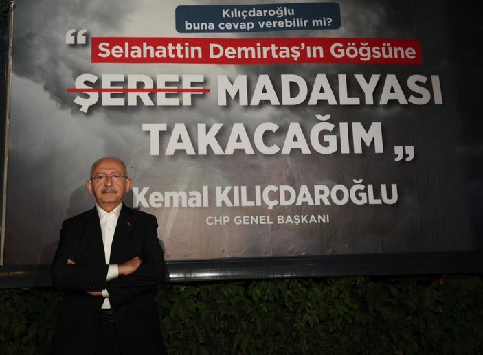 Devlet Bahçeli, Kılıçdaroğlu'nun Demirtaş afişi önündeki pozuna tepki gösterdi