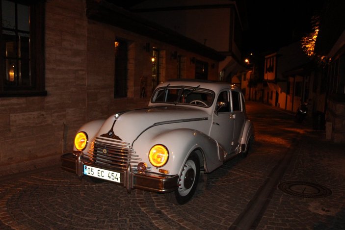 Amasya'da benzeri görülmeyen 70 yıllık klasik otomobiline 1.5 milyon lira teklif ettiler