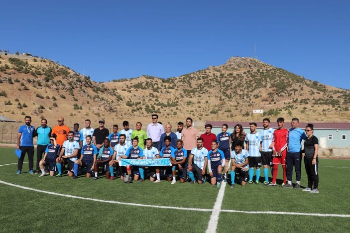 Hakkarigücü Kadın futbol takımı, Çukurcaspor Erkek takımını yendi