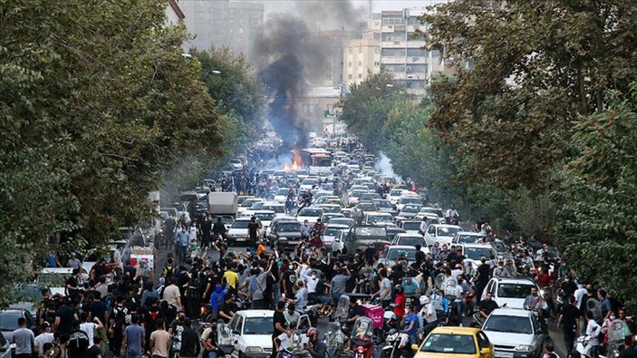 İran'da protestolara destek verenler yargılanacak