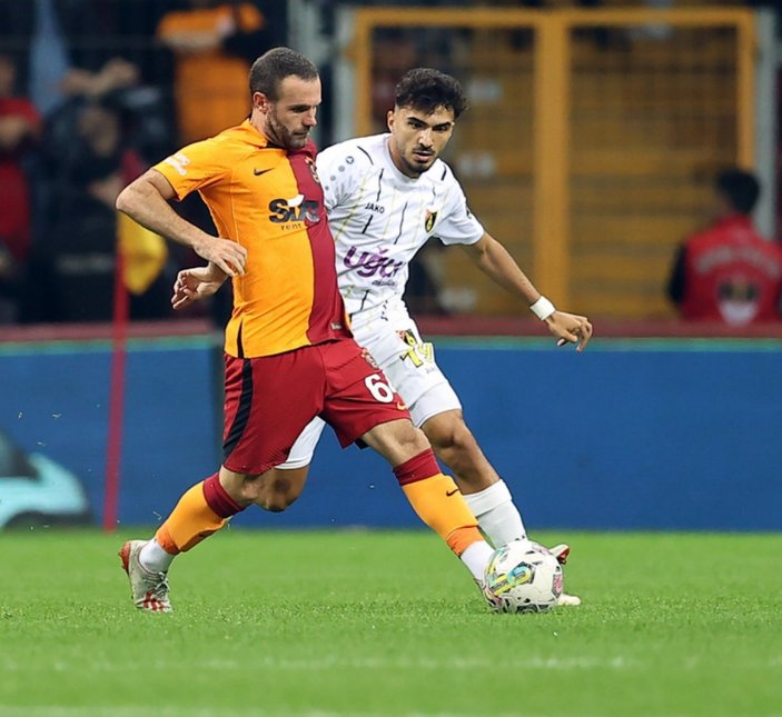 Galatasaray'da Juan Mata yoğun çalıştı