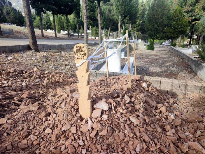 Muğla'da, göçmen faciasında ölenler kimsesizler mezarlığına defnedildi