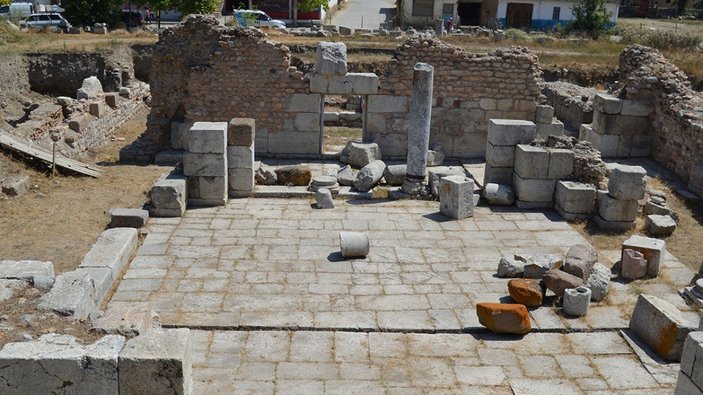 Sebastapolis'teki kazılarda bronz haç bulundu